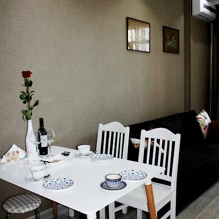 Batumi-Cozy Apartment Esterno foto