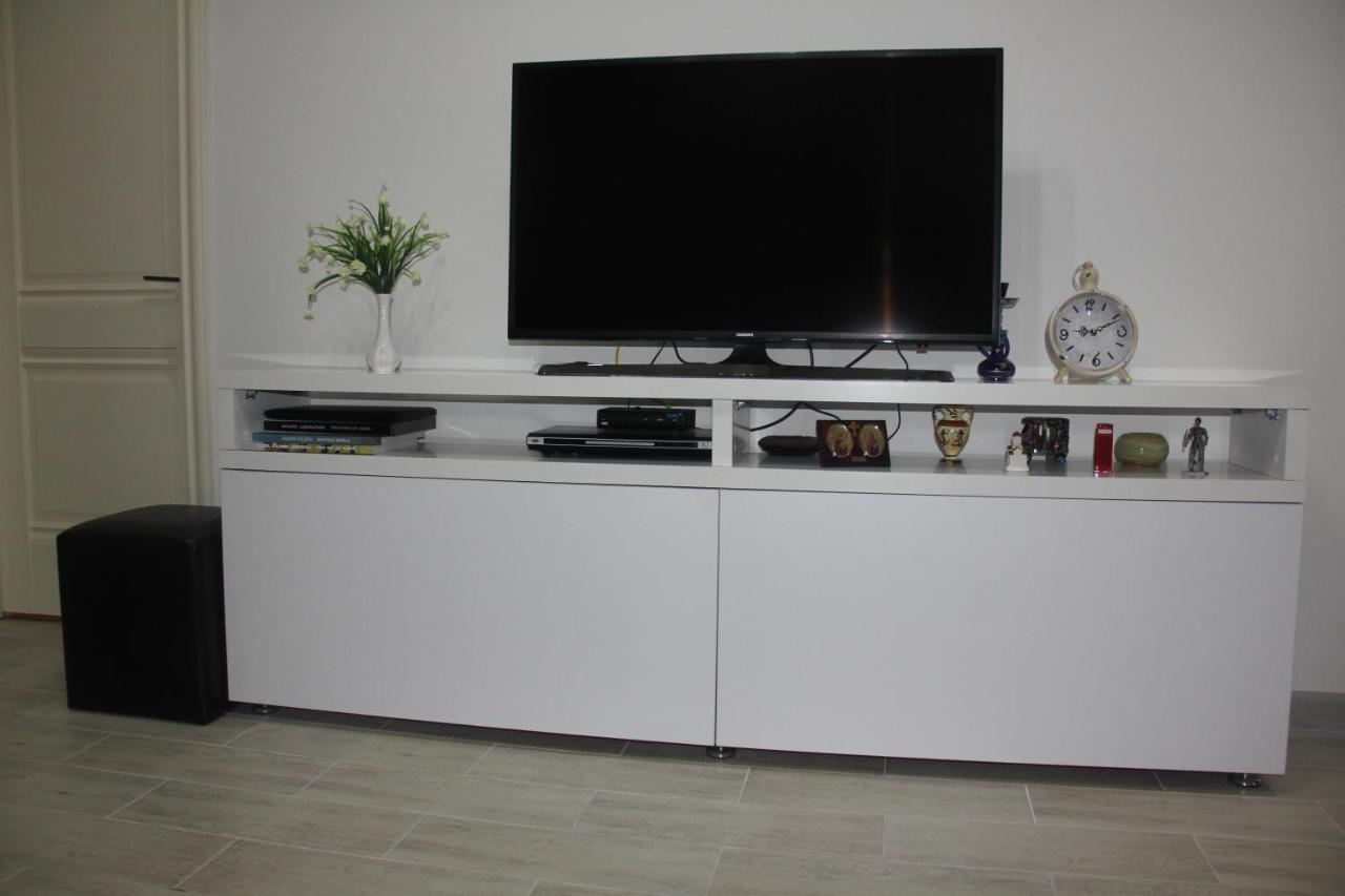 Batumi-Cozy Apartment Esterno foto