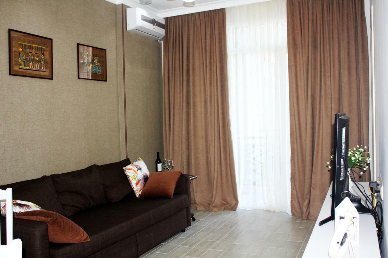 Batumi-Cozy Apartment Esterno foto