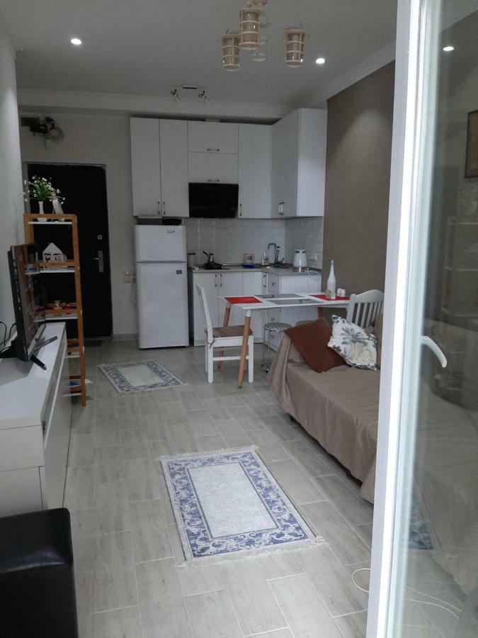 Batumi-Cozy Apartment Esterno foto